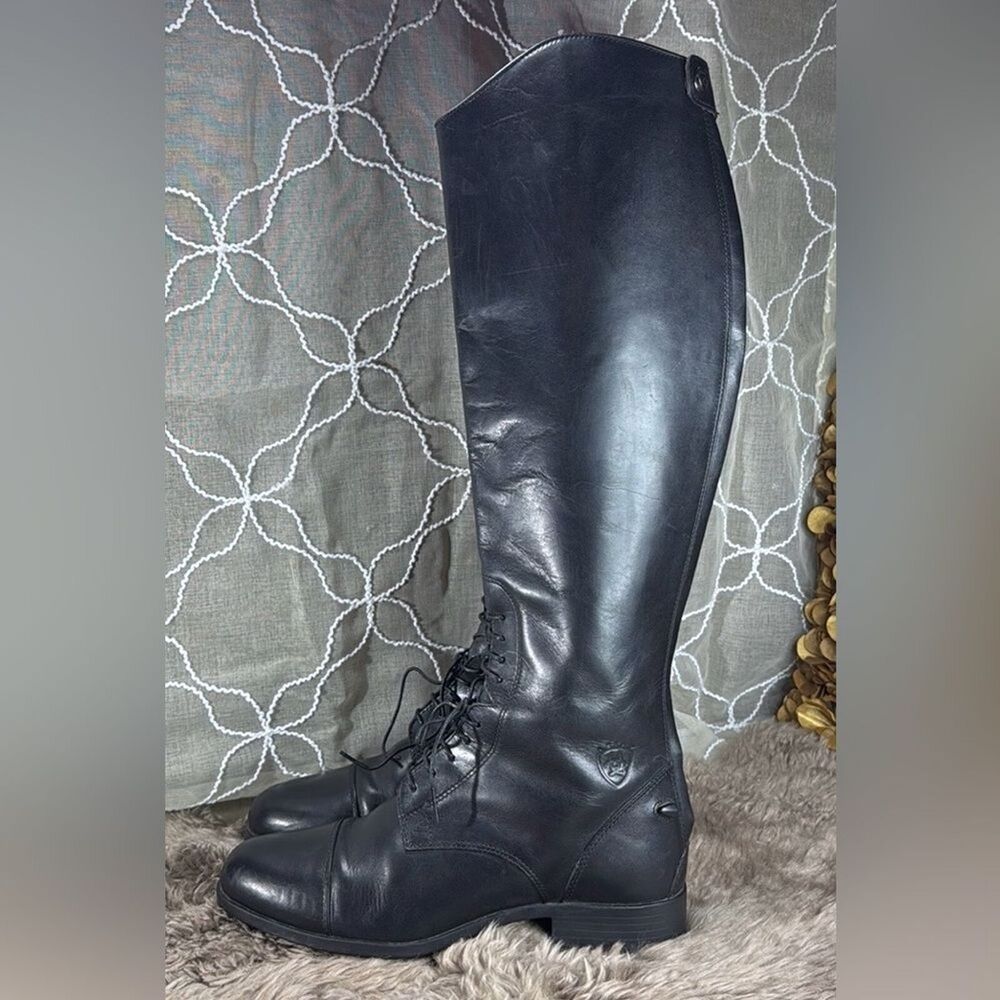 Ariat Black Lace Up Boots for Women Height Med Calf Reg